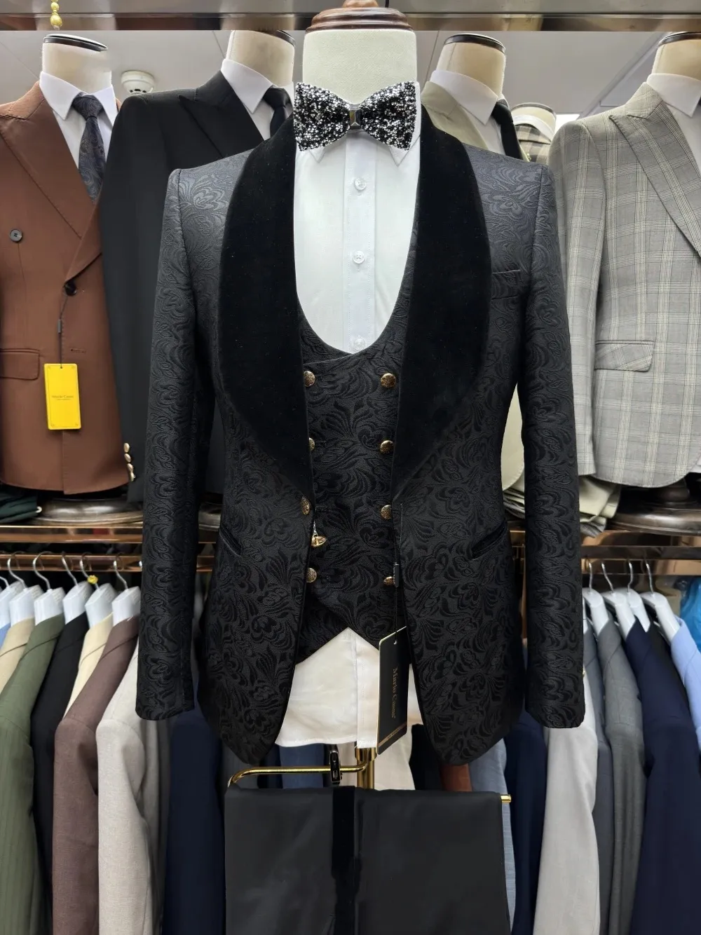 Velvet Blazer Vintage - Vintage Herrenanzug aus Jacquard, maßgeschneidert, 3-teiliges
