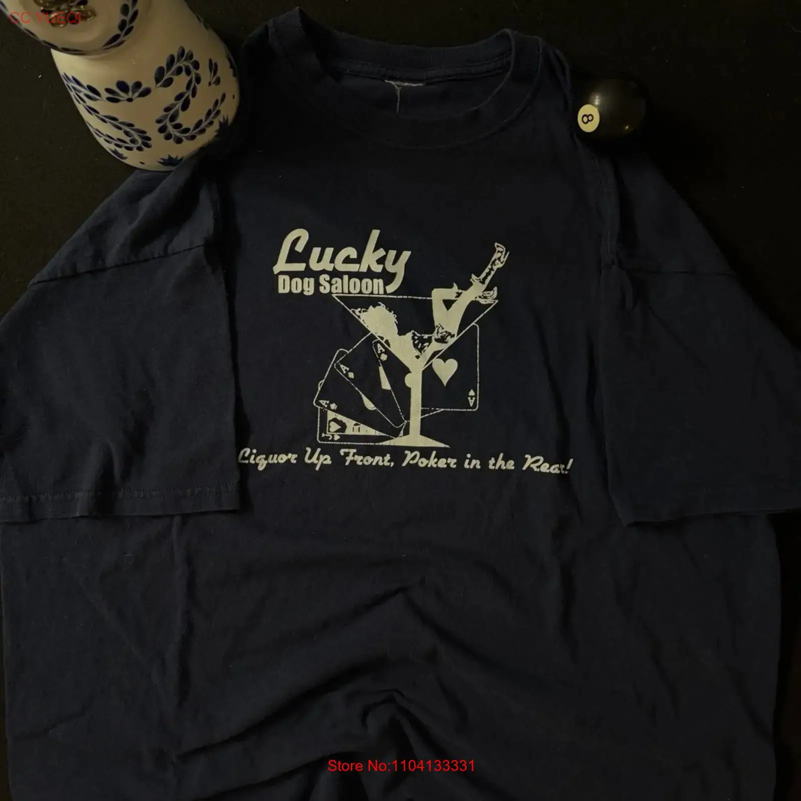 Vintage Vegas Fashion - Vintage 1990er Lucky Dog Saloon T-Shirt,