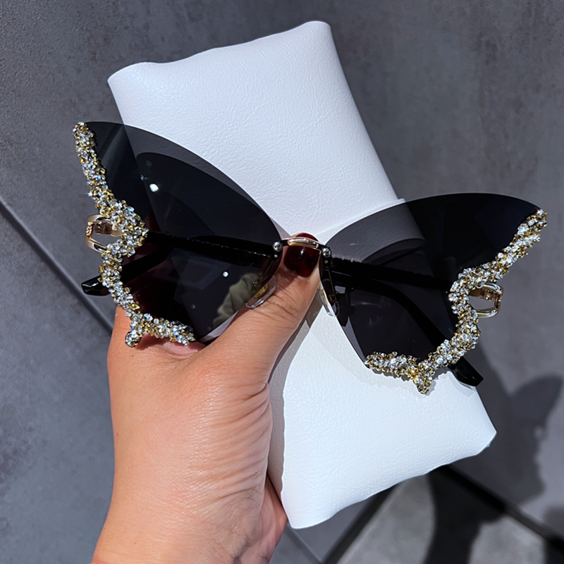 Luxuriöse Diamant-Schmetterlin – Vintage Fashion Y2K Bewertung und Preis